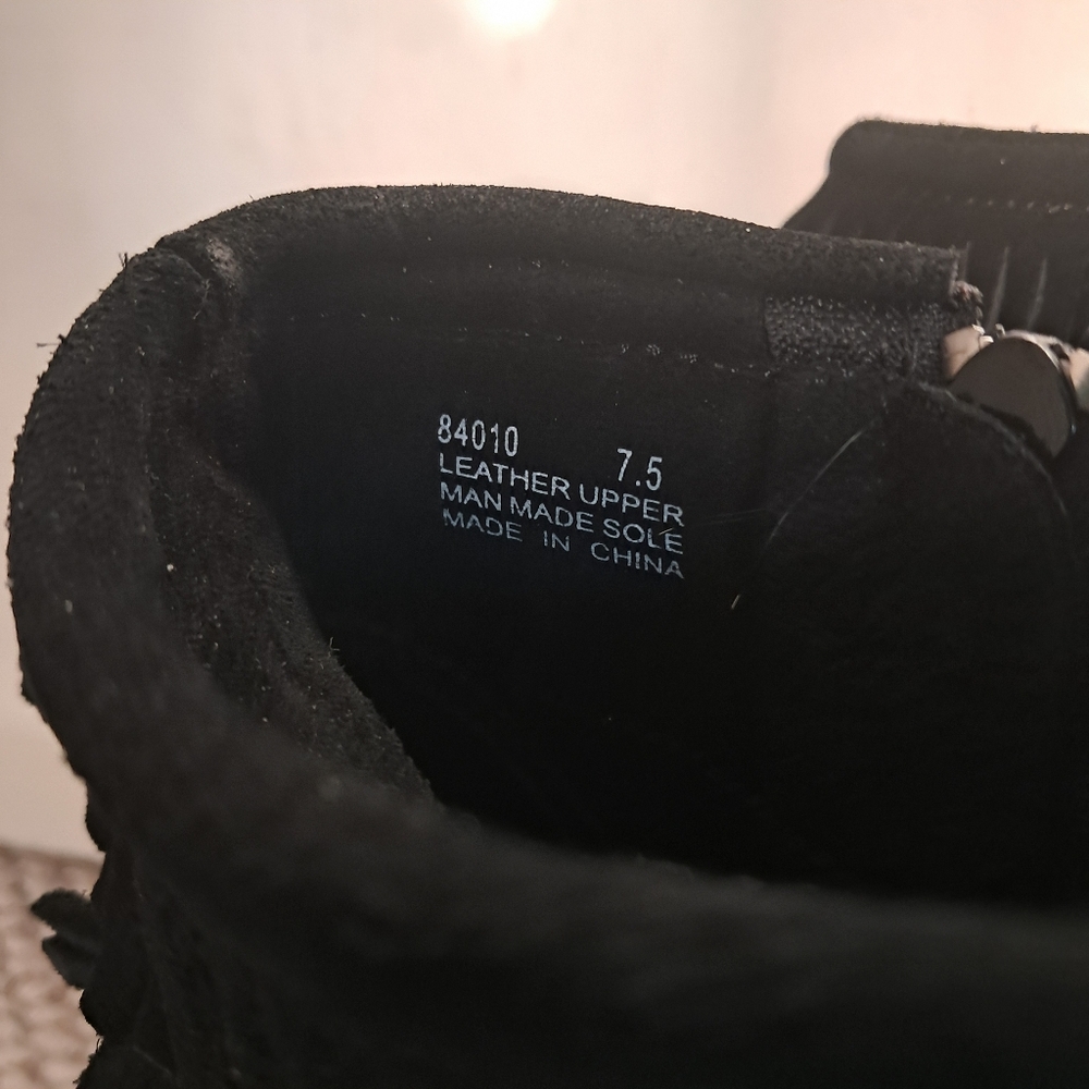 *Final Price* Minnetonka Boots Women's 7.5 Black Suede Double Fringe Ankle Wedge - Picture 4 of 7